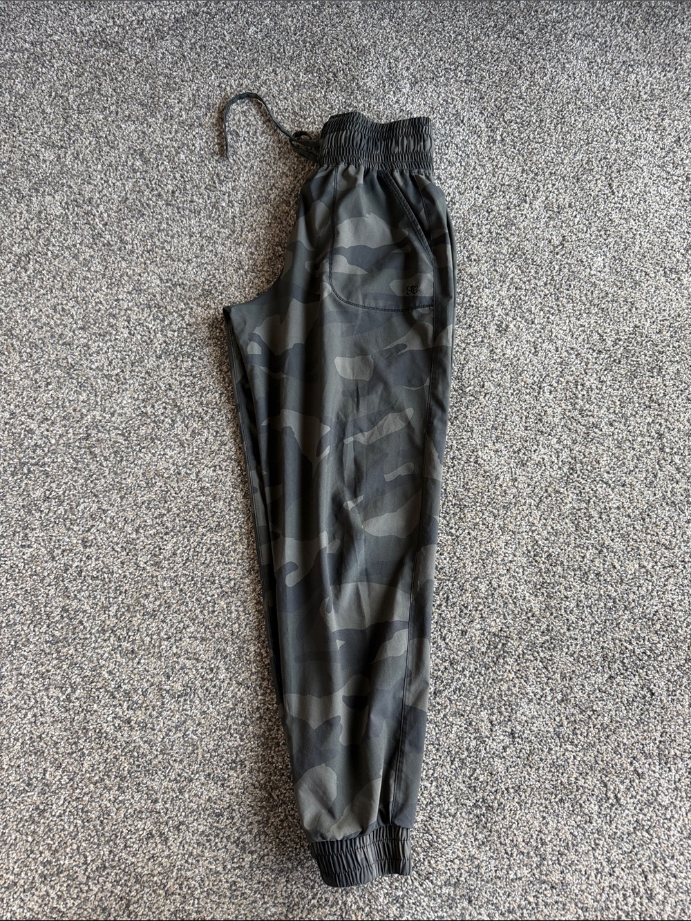 Women's Camo Albion Fit jet setter Pants - Black/ green